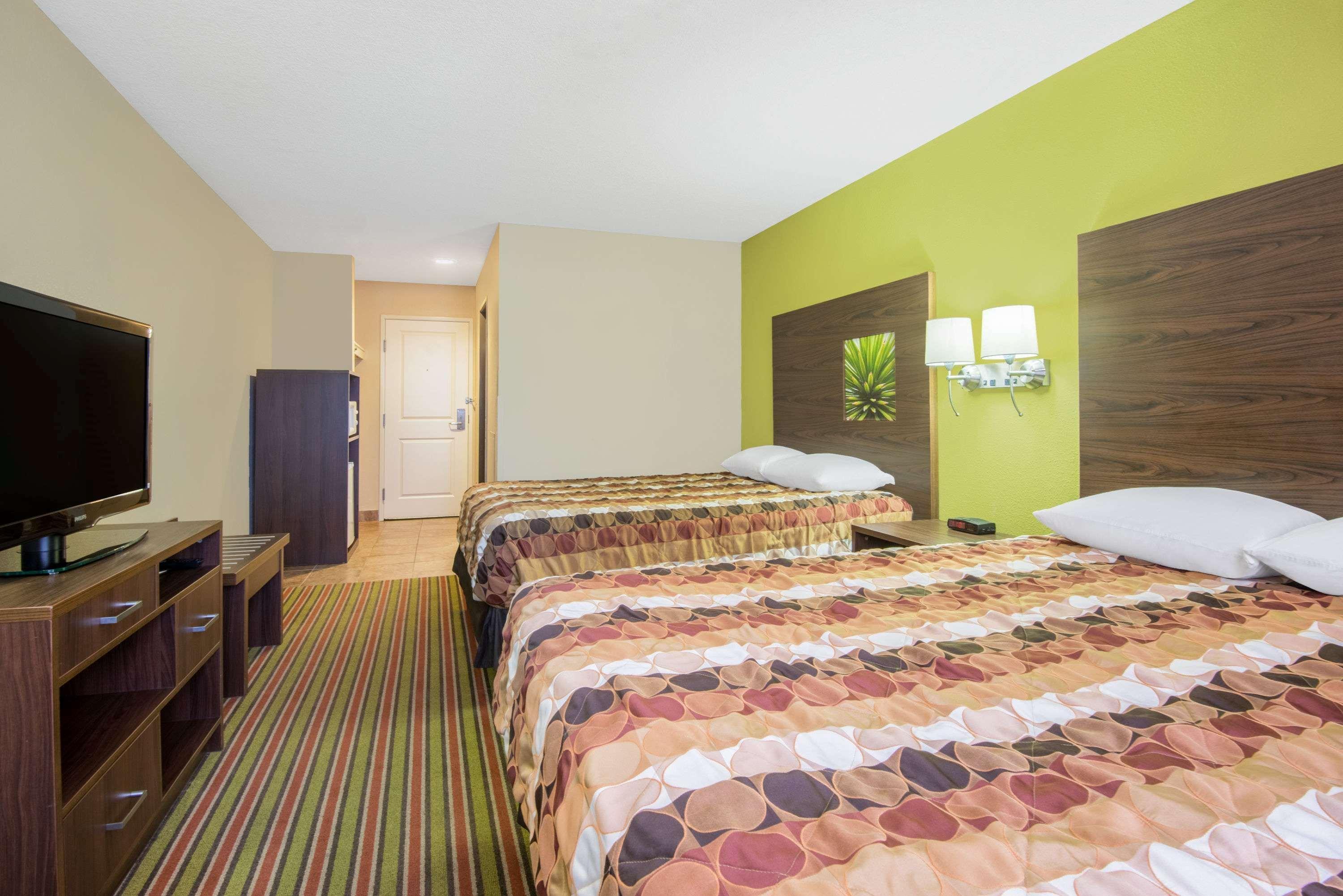 Super 8 By Wyndham Portales Motel Ngoại thất bức ảnh