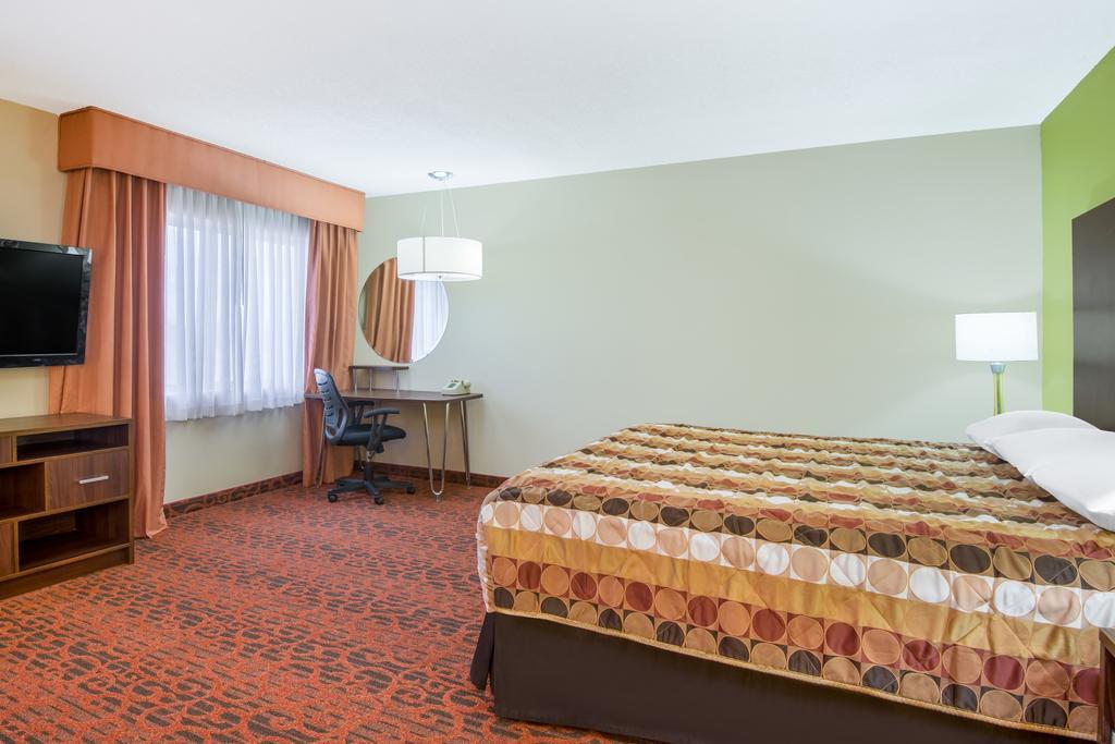 Super 8 By Wyndham Portales Motel Ngoại thất bức ảnh